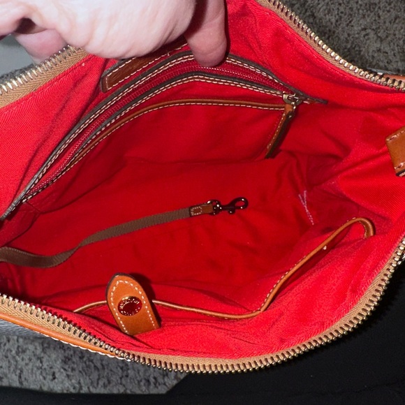 👜 Dooney & Bourke Pebble Grain Leather Hobo Shoulder Bag - Picture 11 of 12